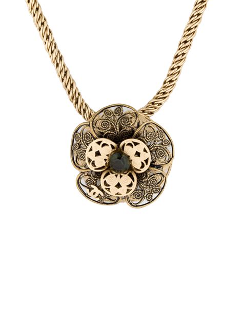 camelia chanel necklace